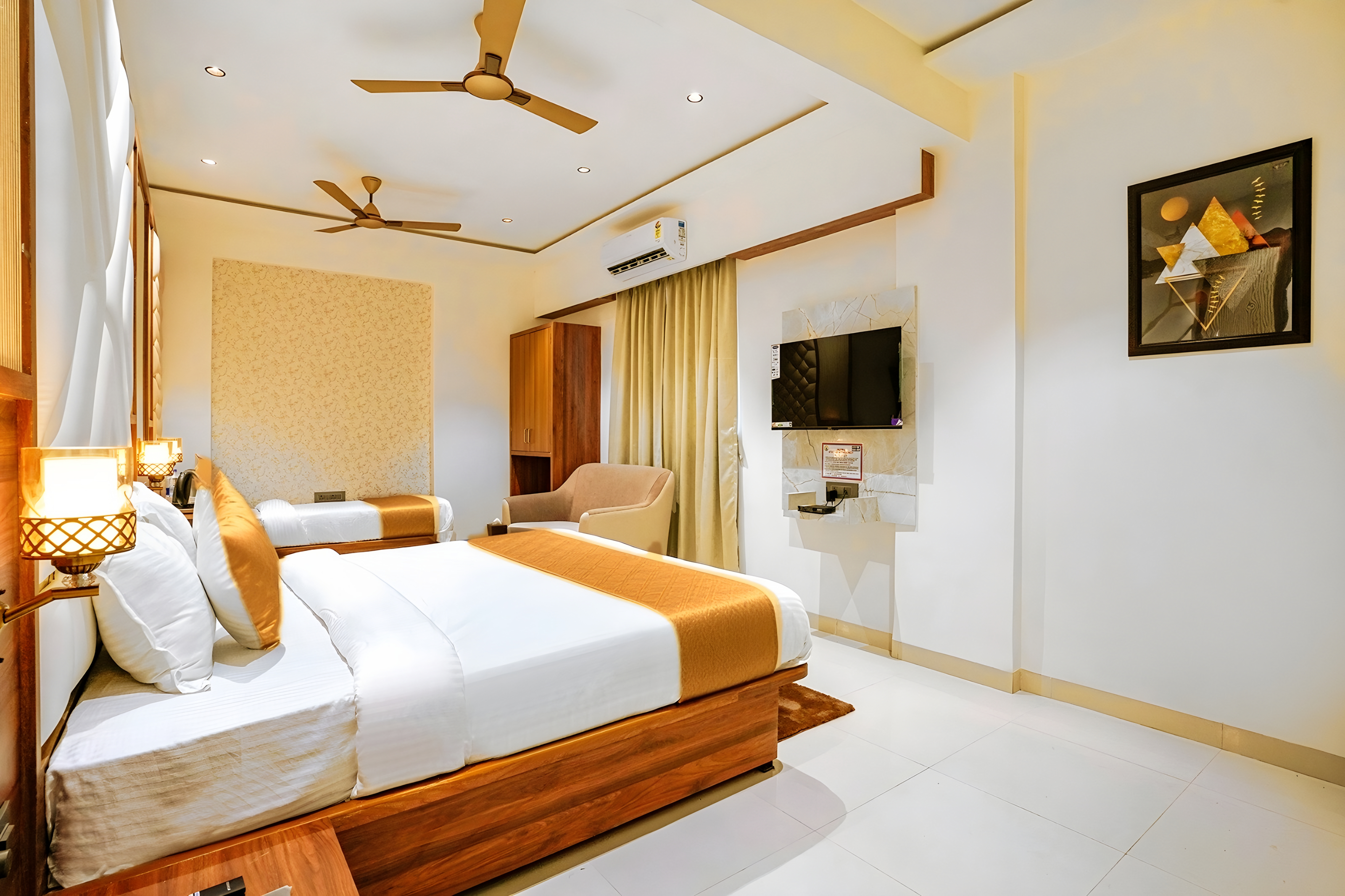 Larger suite with a second bed